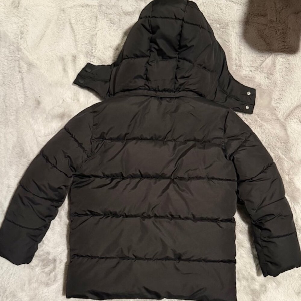 GAP - Picture 2 of 2